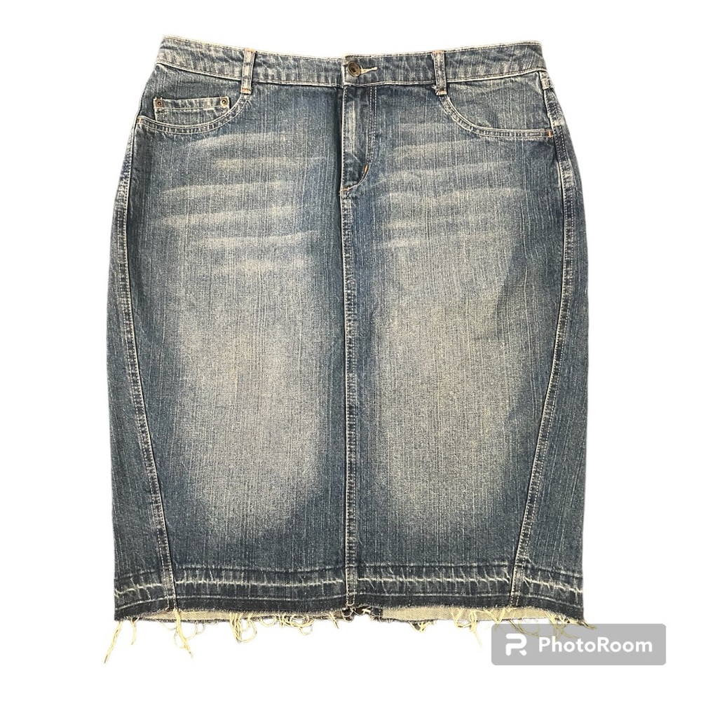 a.n.a. Medium Wash Denim Skirt with Raw Hem and Comfort Stretch